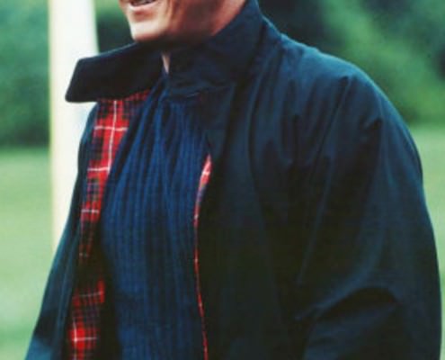 スティーブマックイーンが着用しているネイビーのハリントンジャケット