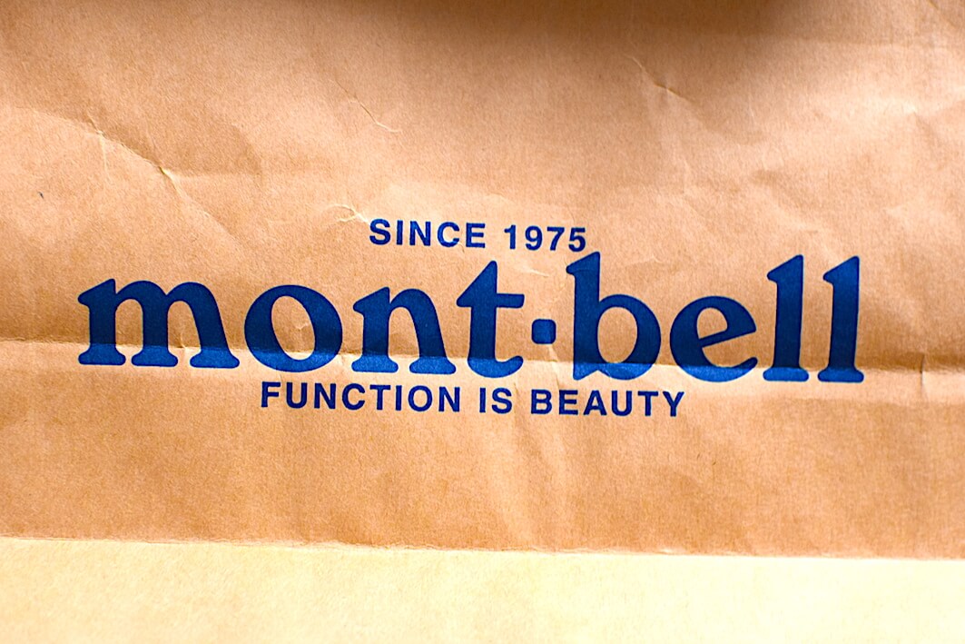モンベルのブランドロゴ